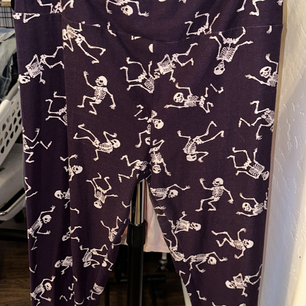 LuLaRoe Purple Skeleton Leggings